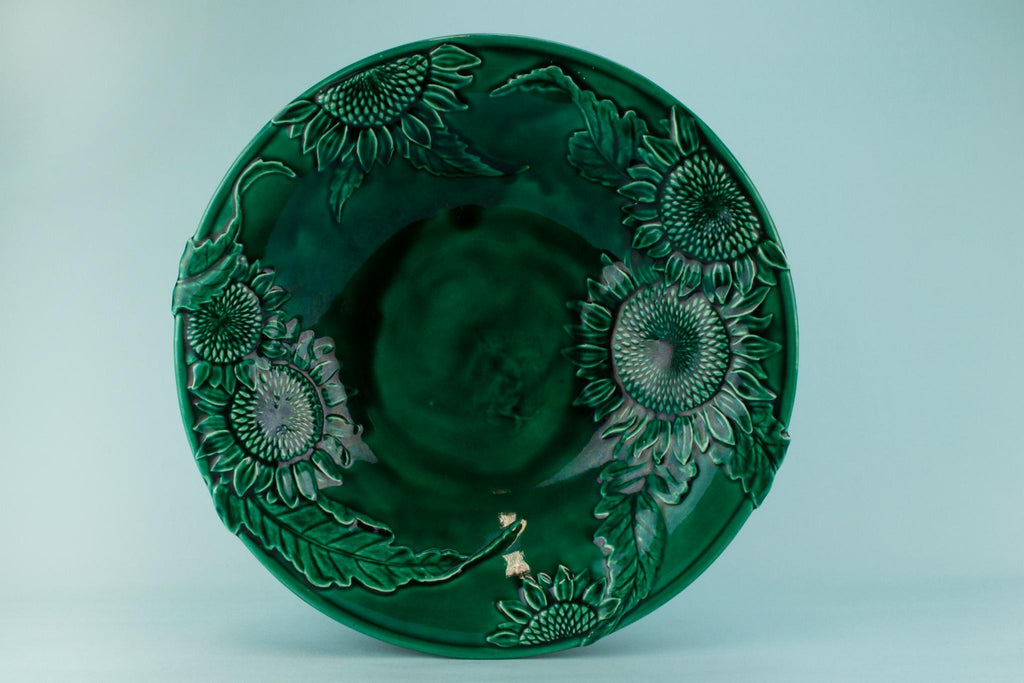 Large green majolica serving bowl, English 1930s