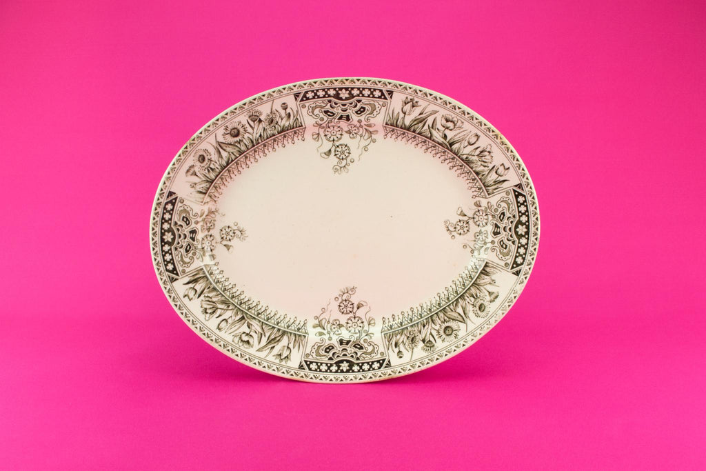 Aesthetic Movement serving platter, English 1880s