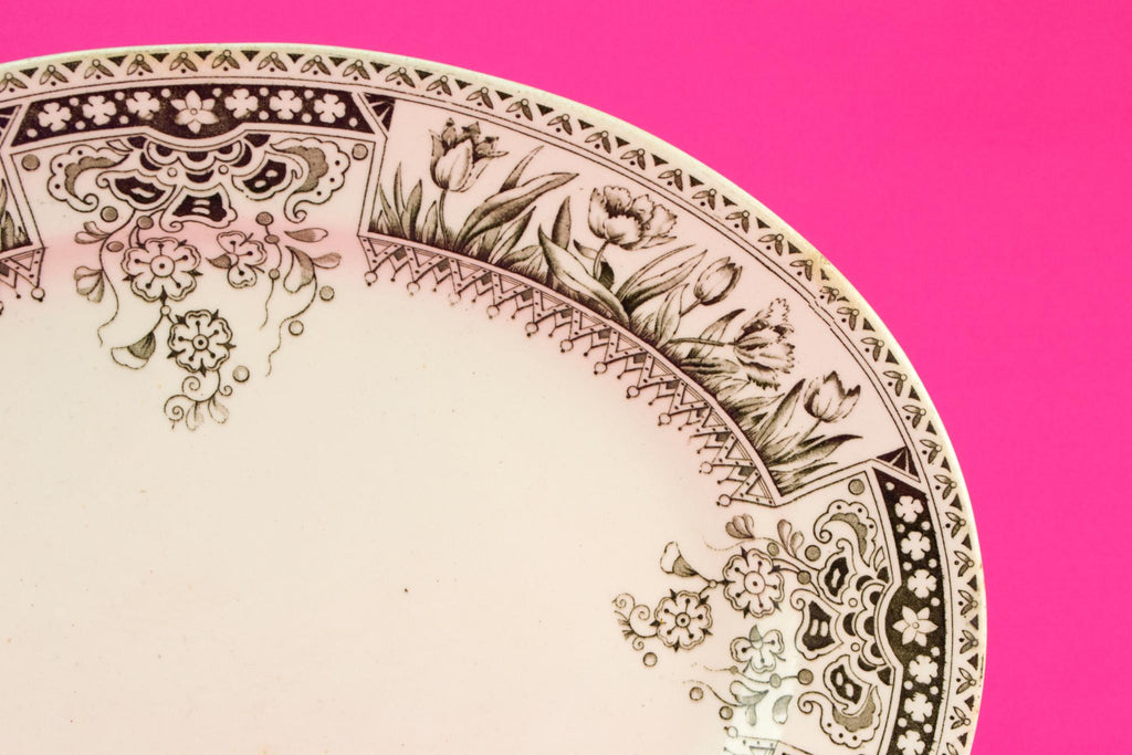 Aesthetic Movement serving platter, English 1880s