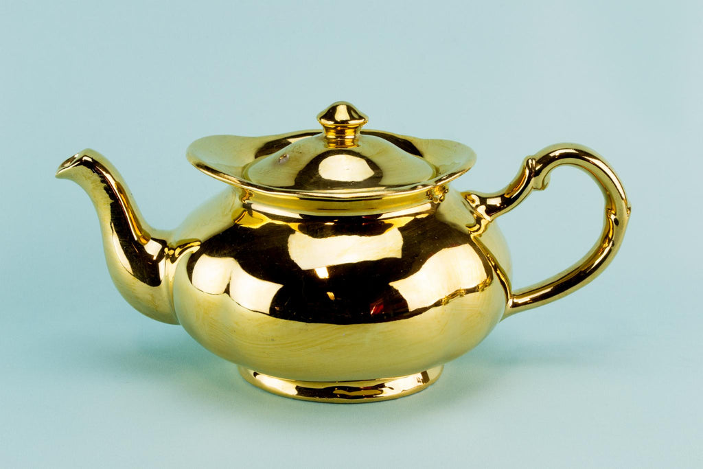 Gilded tea set trio, English 1950s