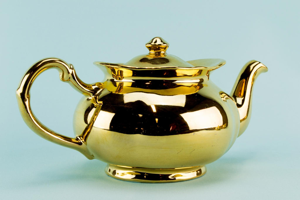 Gilded tea set trio, English 1950s