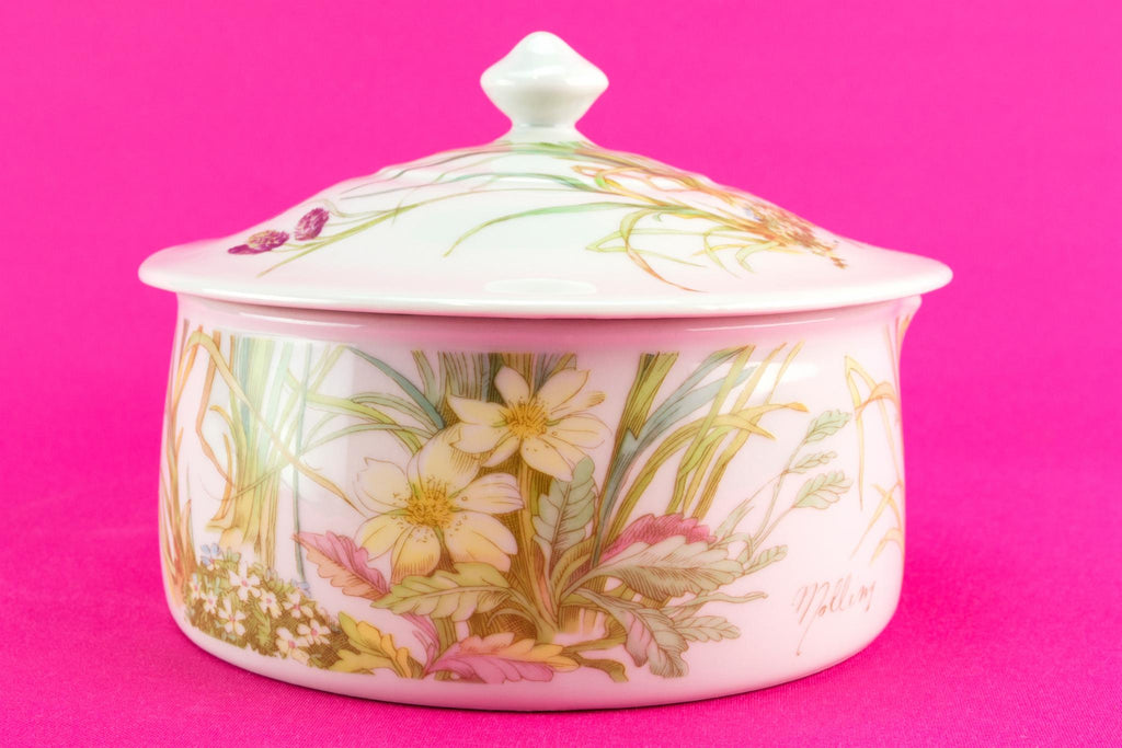 Small porcelain casserole with handle, French Pillivuyt