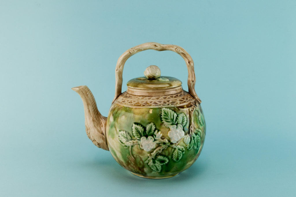 Majolica floral teapot, English early 1900s