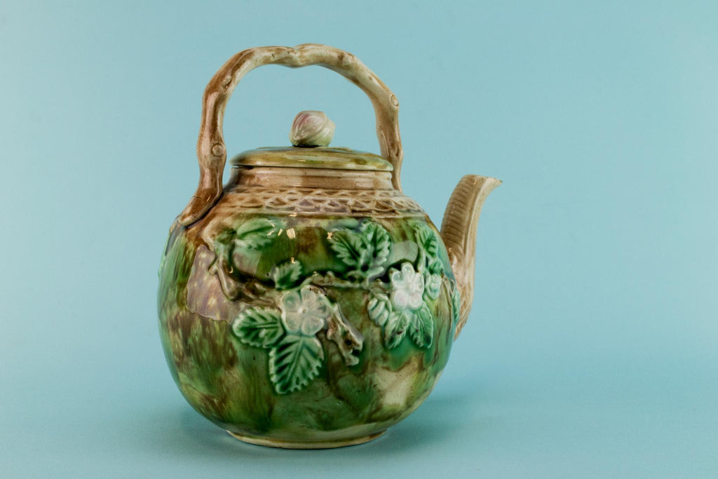 Majolica floral teapot, English early 1900s