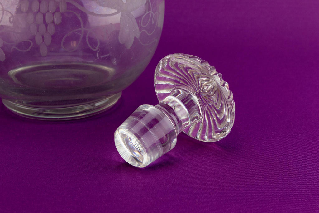 Globular glass wine decanter, English late 19th century