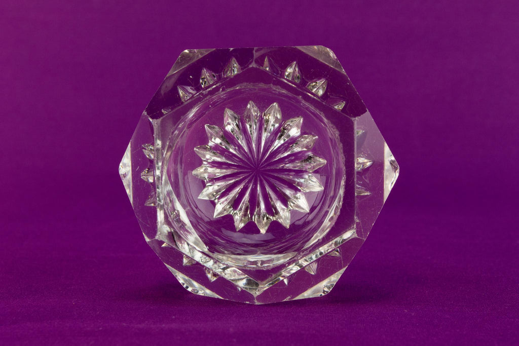 Cut glass salt cellar, English mid 19th century