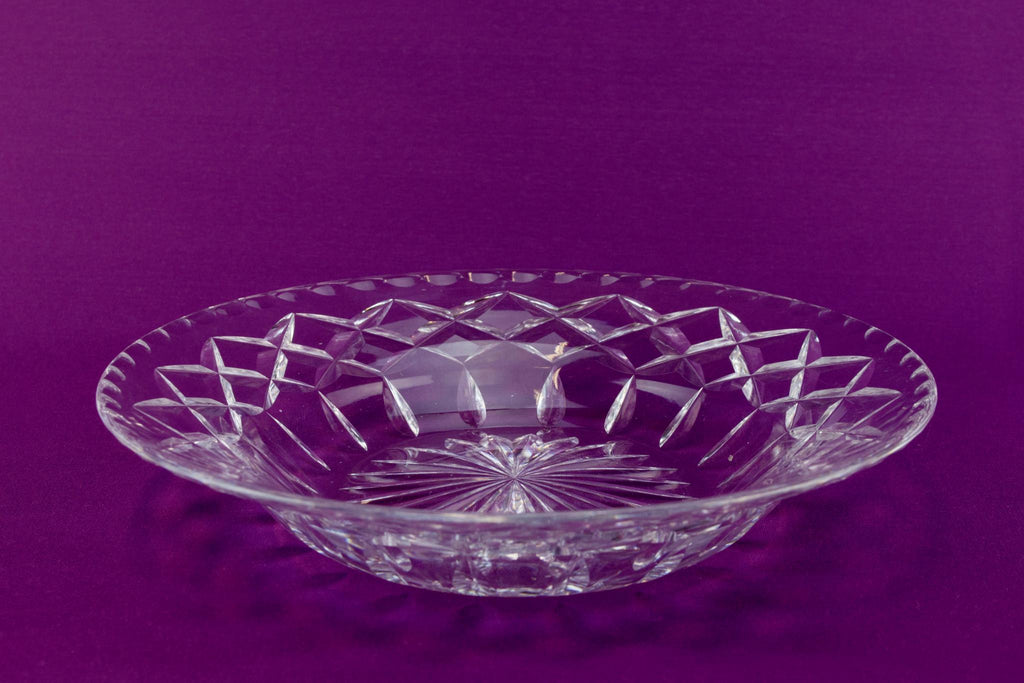 Medium cut crystal glass serving dish