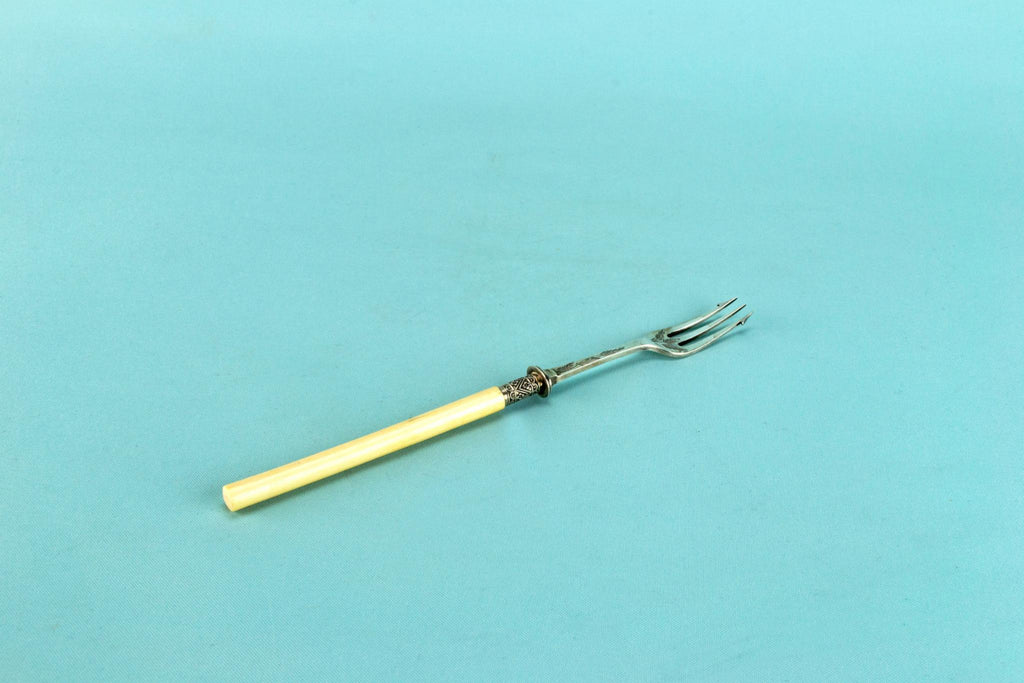 Slim Pickle serving fork, English circa 1900