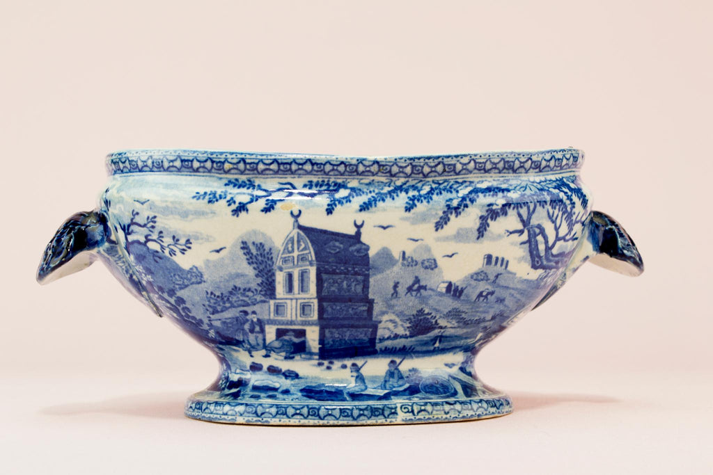 Small blue and white sauce bowl, English early 1800s