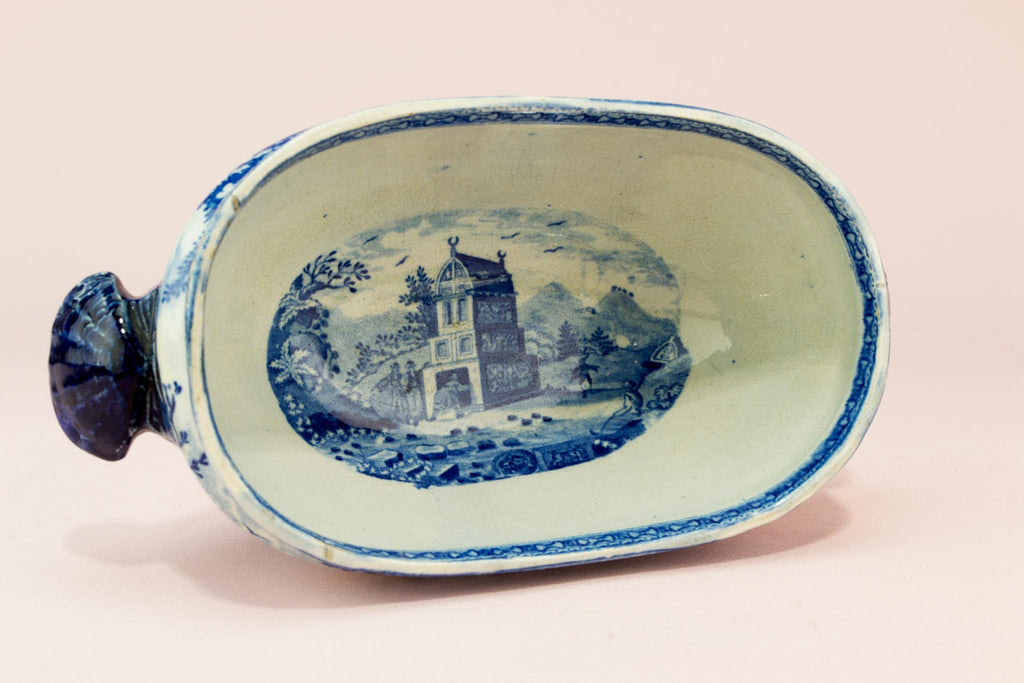 Small blue and white sauce bowl, English early 1800s