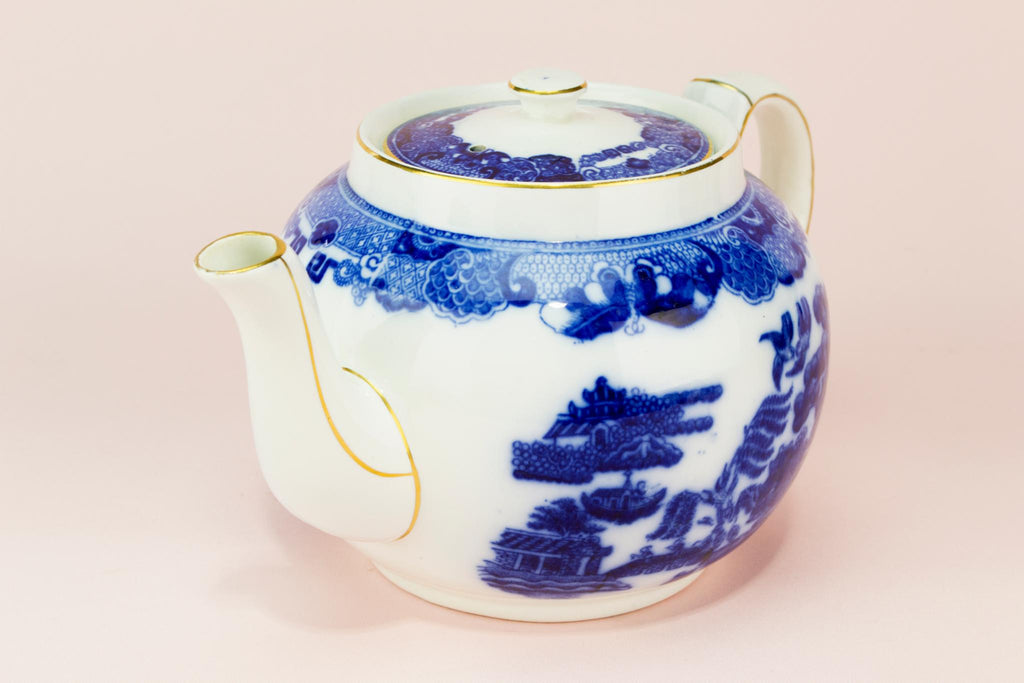 Blue and white willow teapot, English 1930s