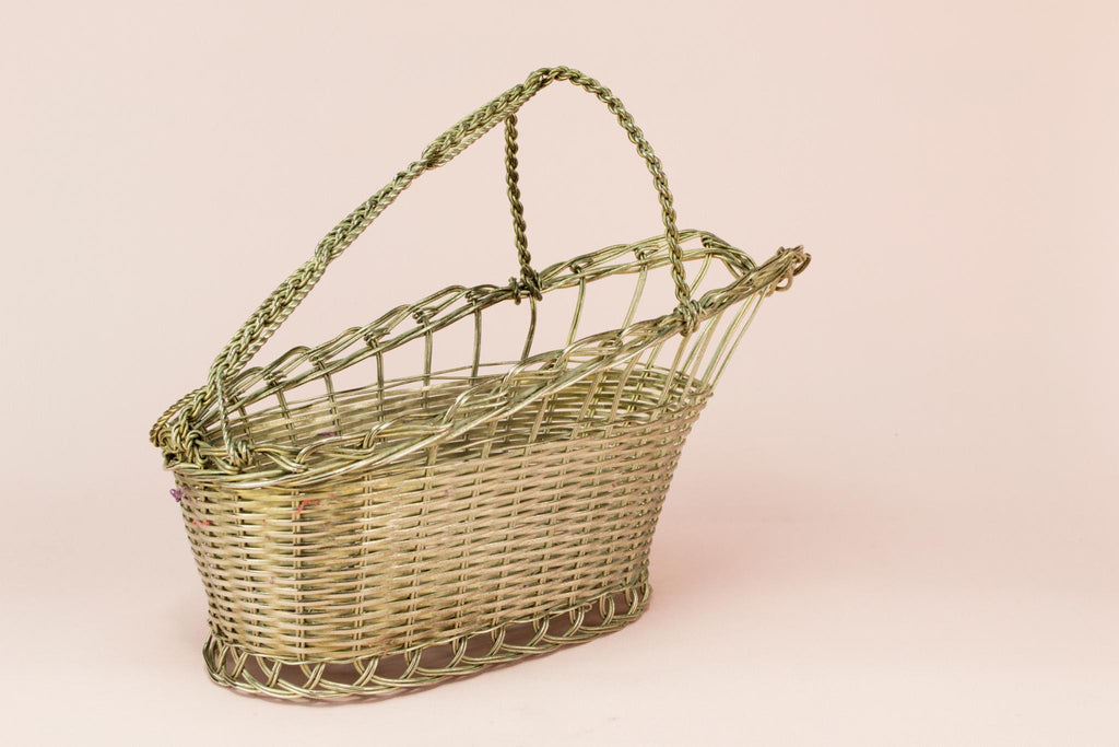 Woven wire wine bottle basket carrier