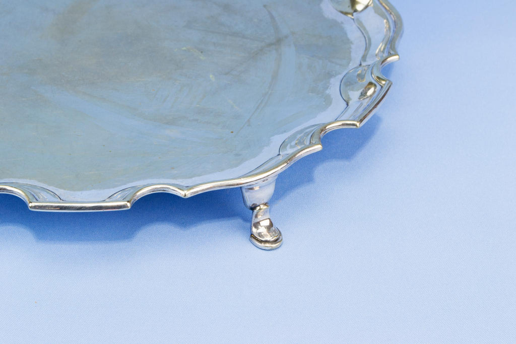 Drinks serving tray on feet, English early 1900s