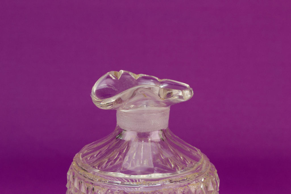 Small Ripple cut glass whisky decanter, English circa 1800