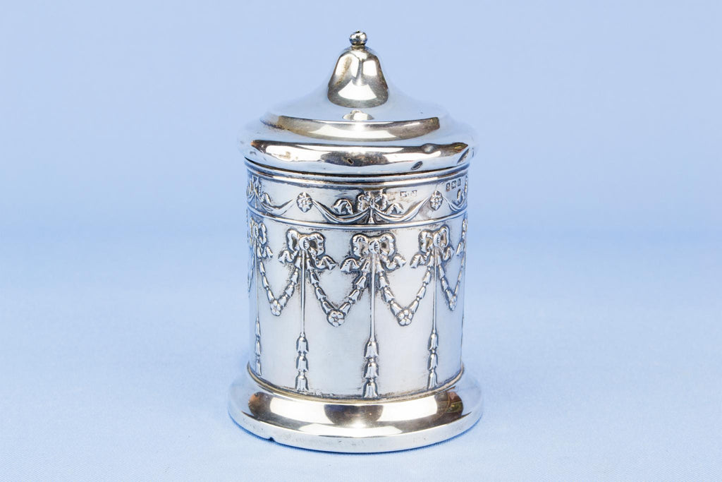 Small sterling silver box, English 1907