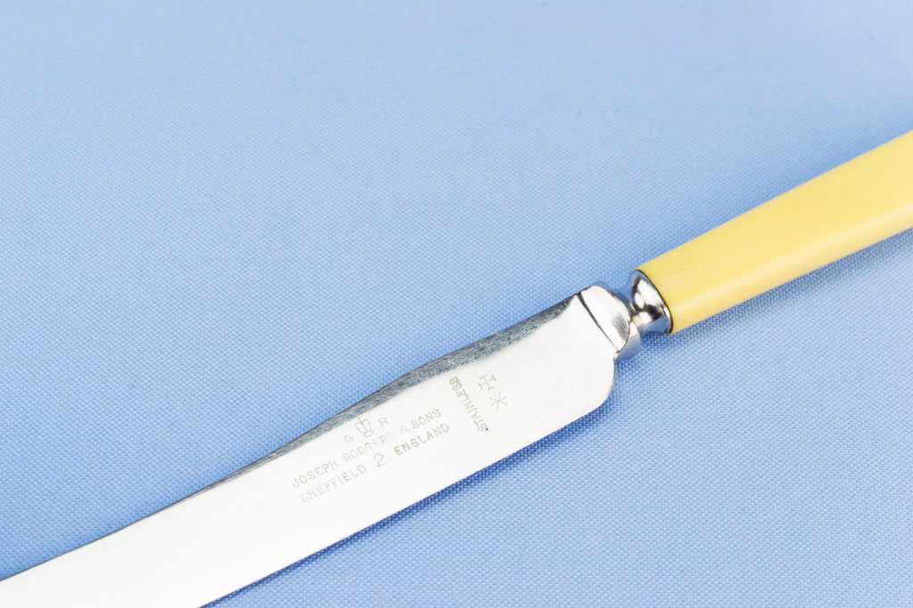 6 butter or tea knives, English 1930s
