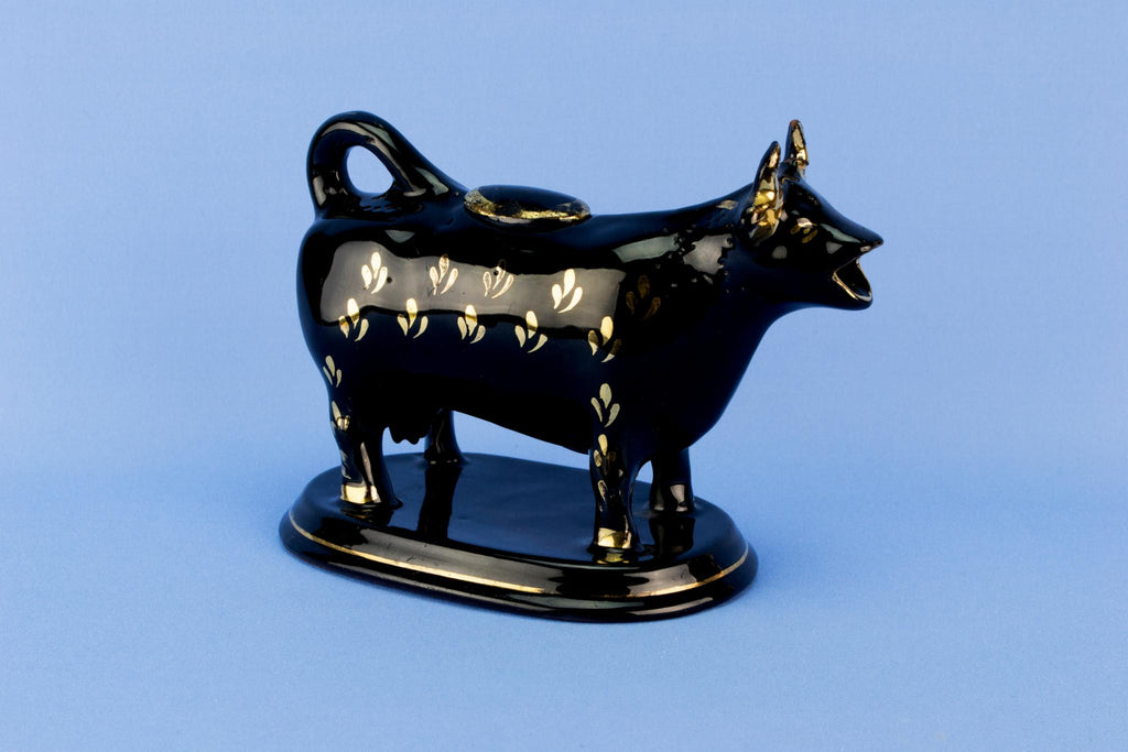 Black cow milk jug, English early 1900s