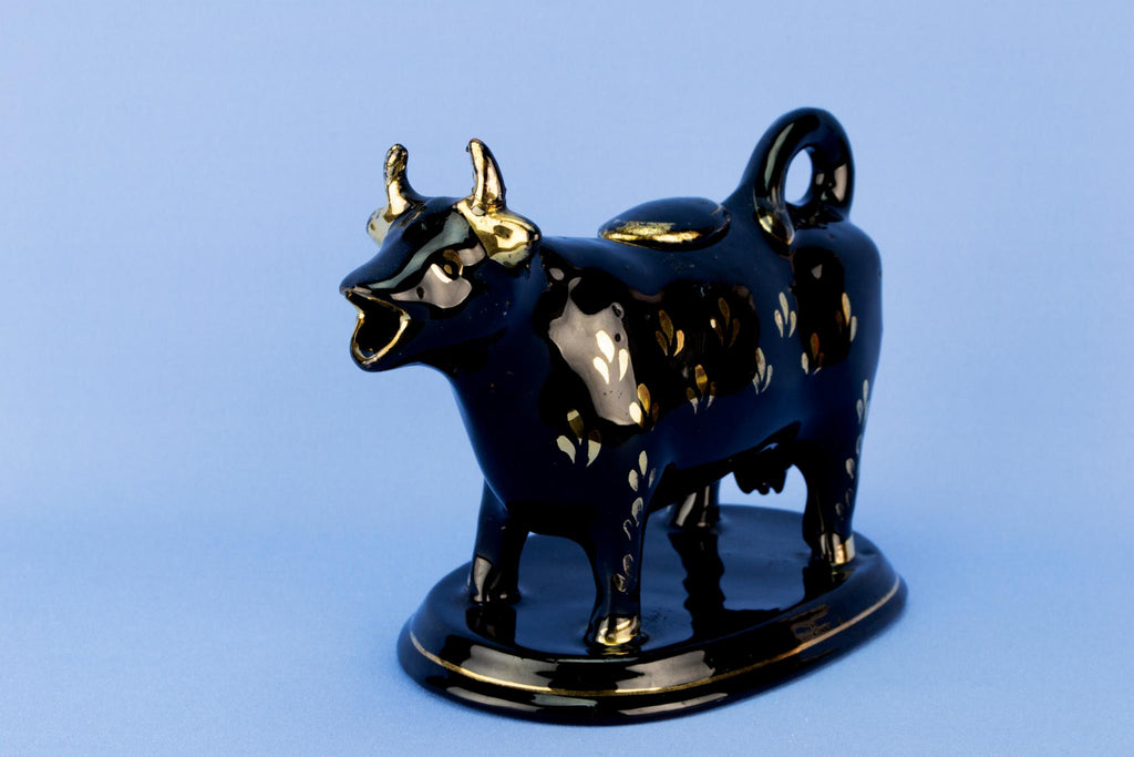 Black cow milk jug, English early 1900s
