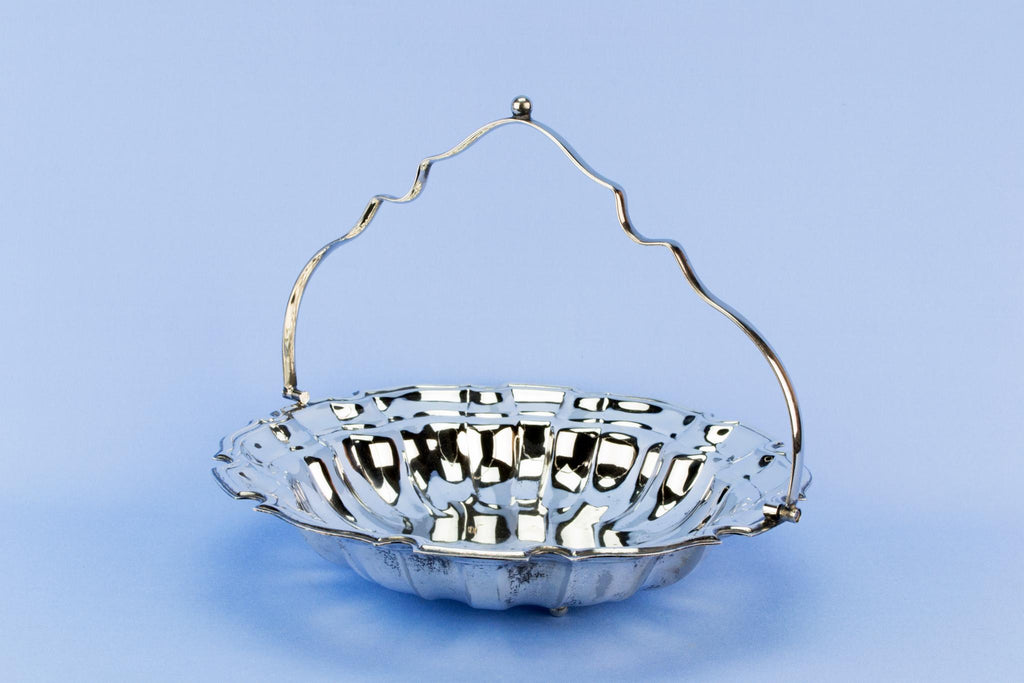 Silver plated fruit serving bowl, English mid 20th century