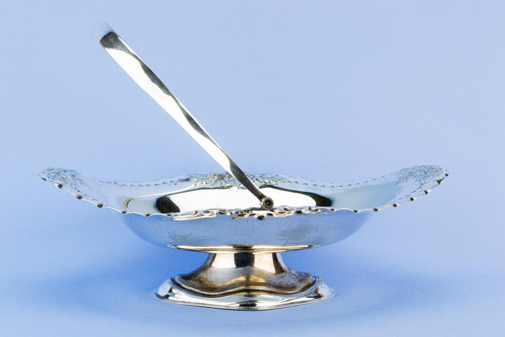 Silver plated fruit serving bowl, English 1930s