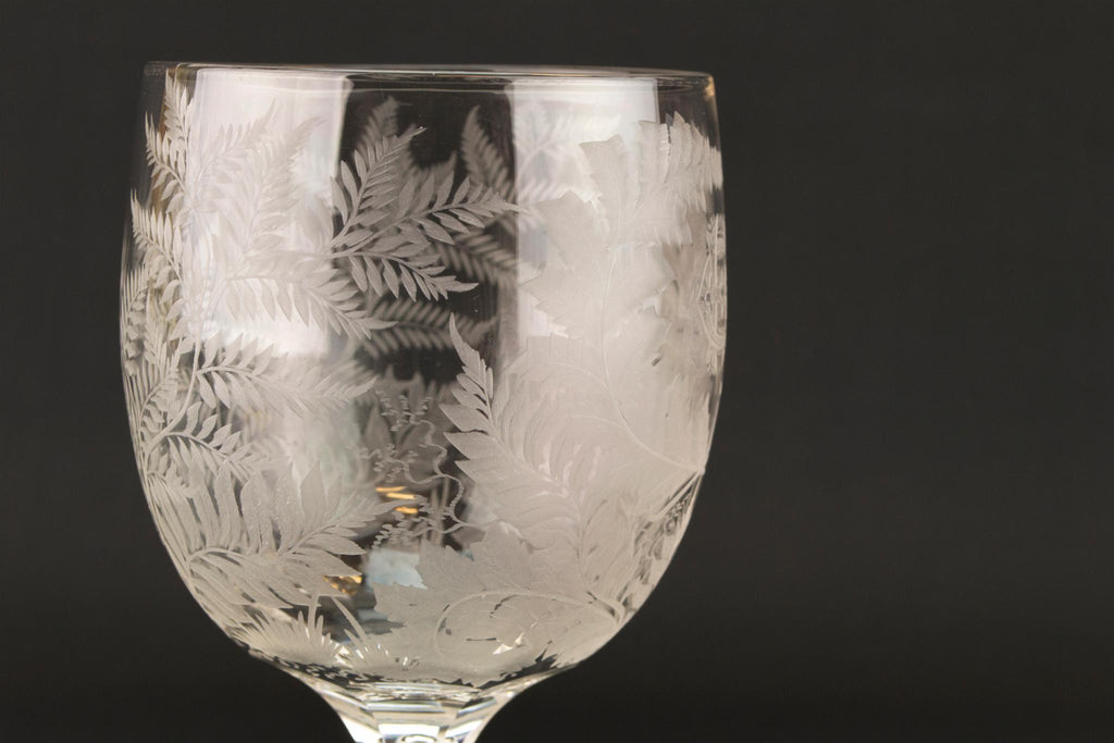Large Fern Engraved Wine Glass, English Early 1900s
