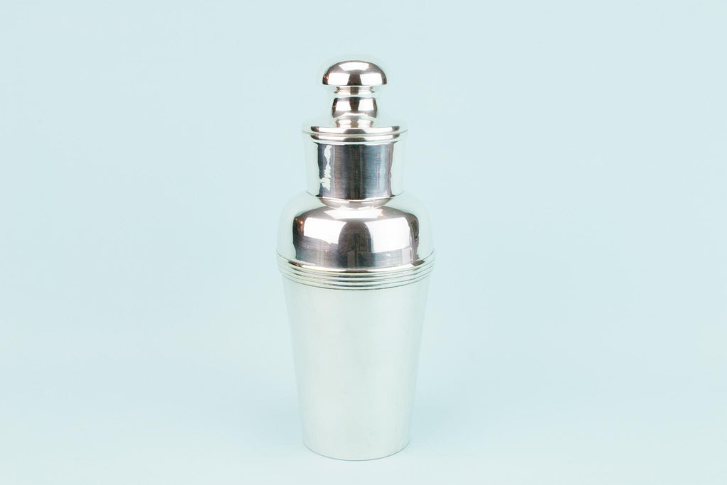Medium Classical Three Piece Cocktail Shaker In Polished Steel