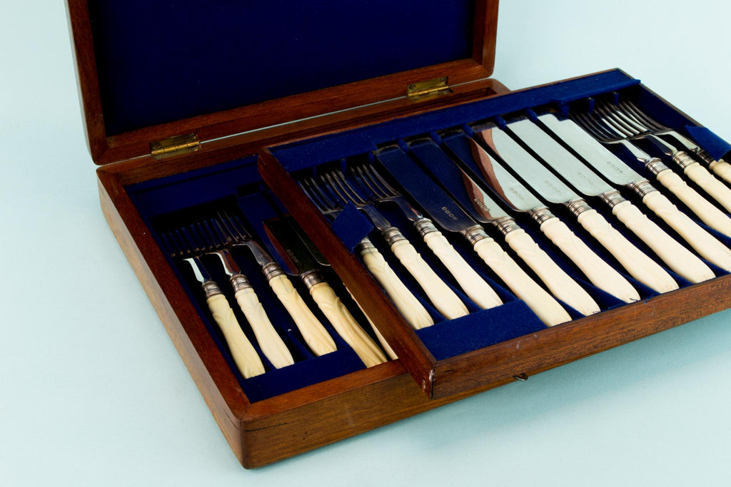 Silver Plated Medium Art Nouveau Cutlery Set, English Early 1900s