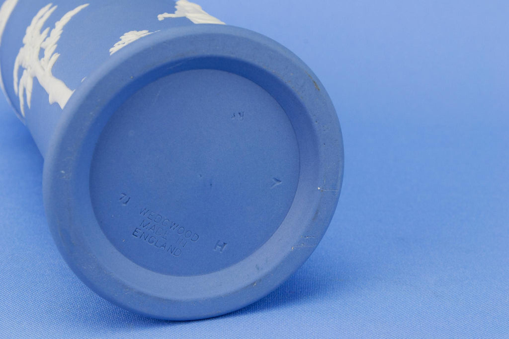 Wedgwood Small Vase in Blue and White Jasperware