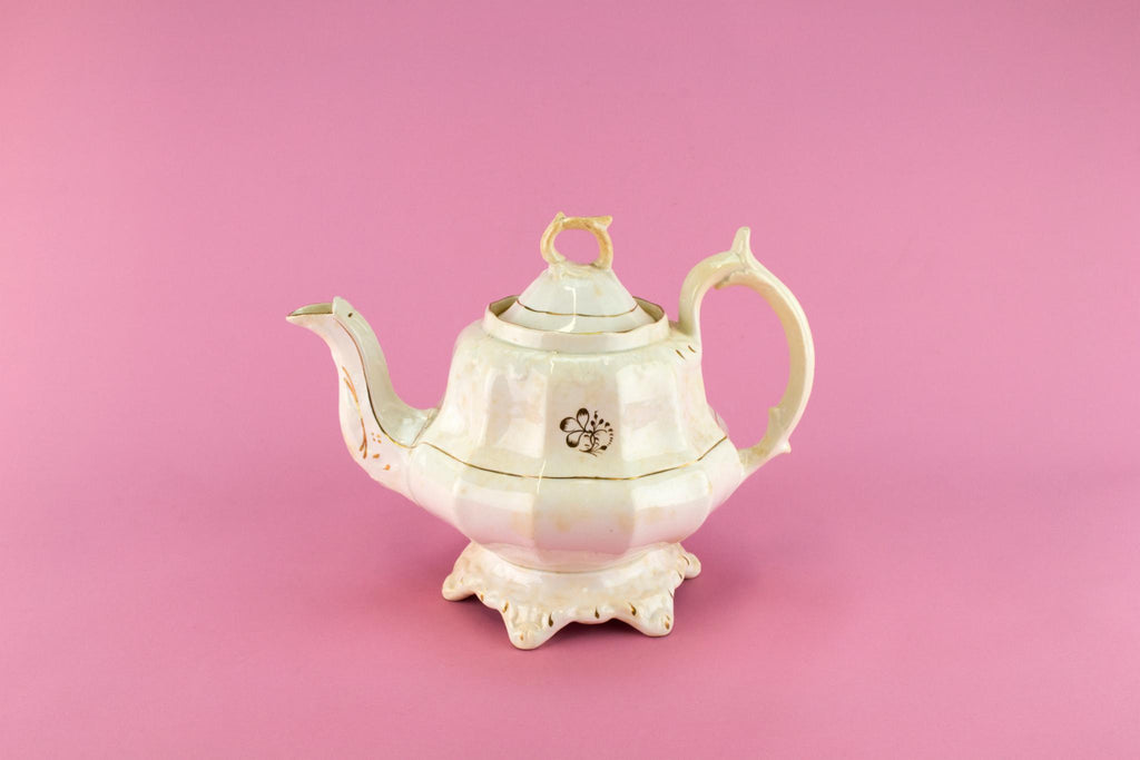 Large Georgian Teapot In Pottery, English 1830s