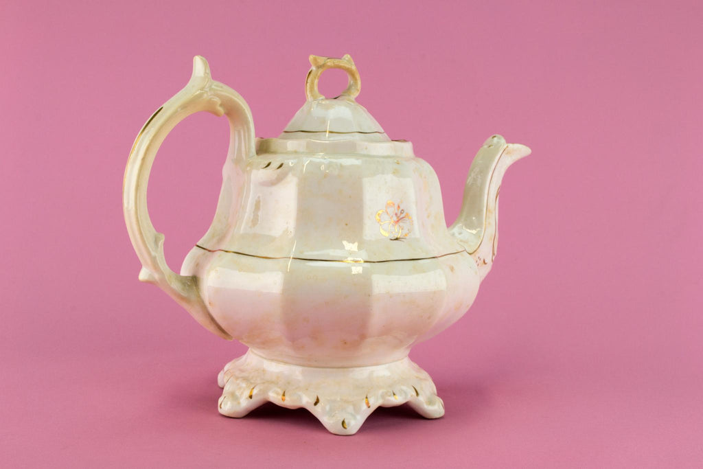 Large Georgian Teapot In Pottery, English 1830s