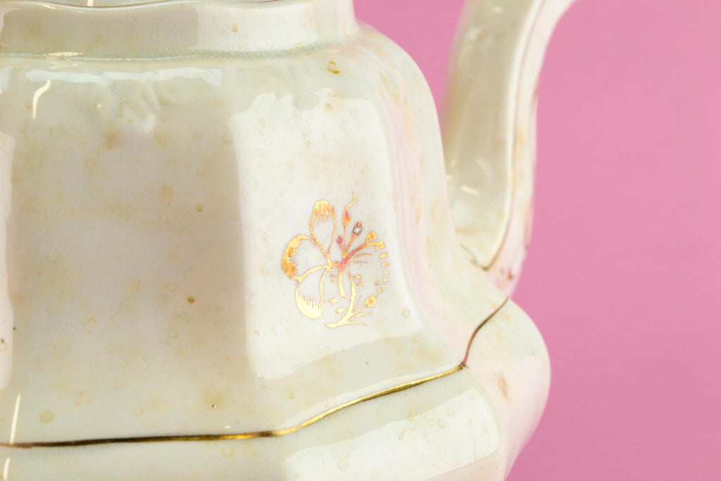 Large Georgian Teapot In Pottery, English 1830s