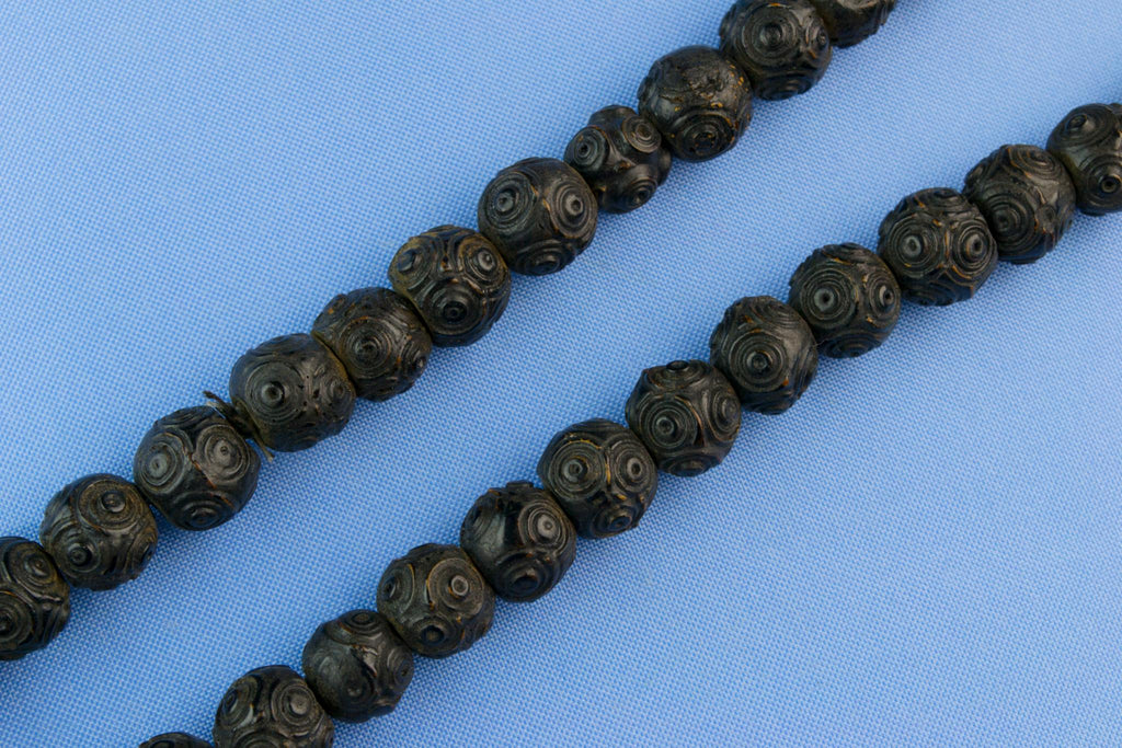Carved Bog Oak Beads Necklace, English 19th Century