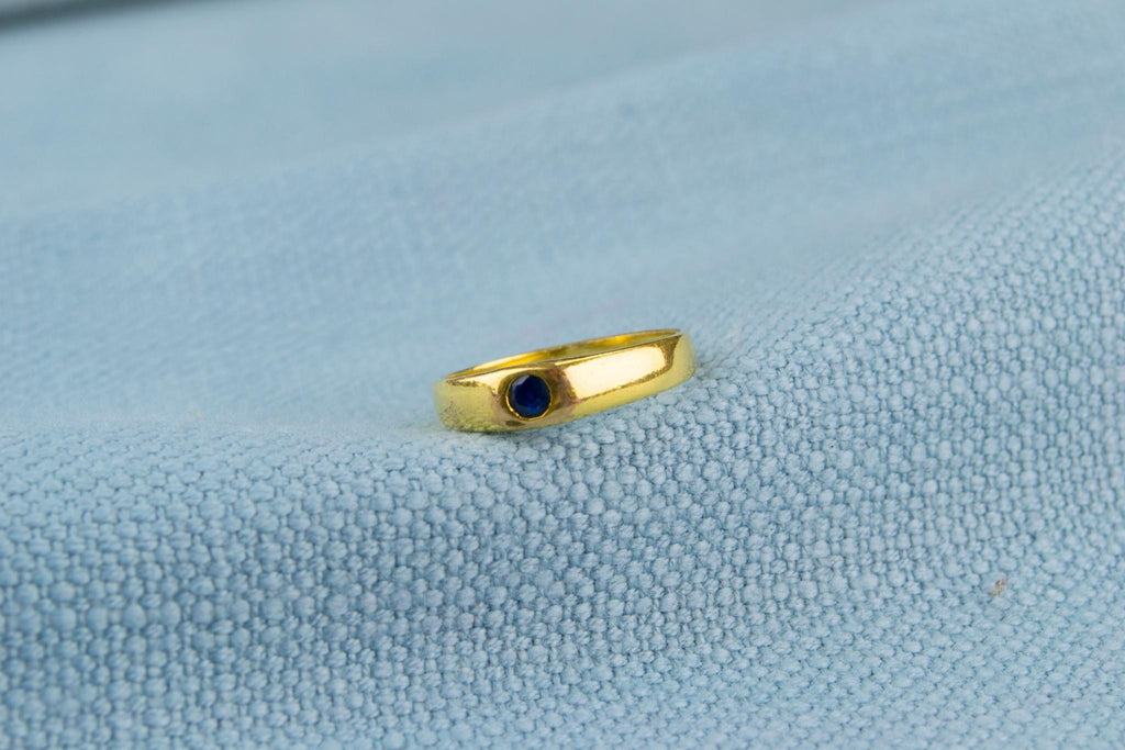 Ring in 18ct Gold and Sapphire Stone