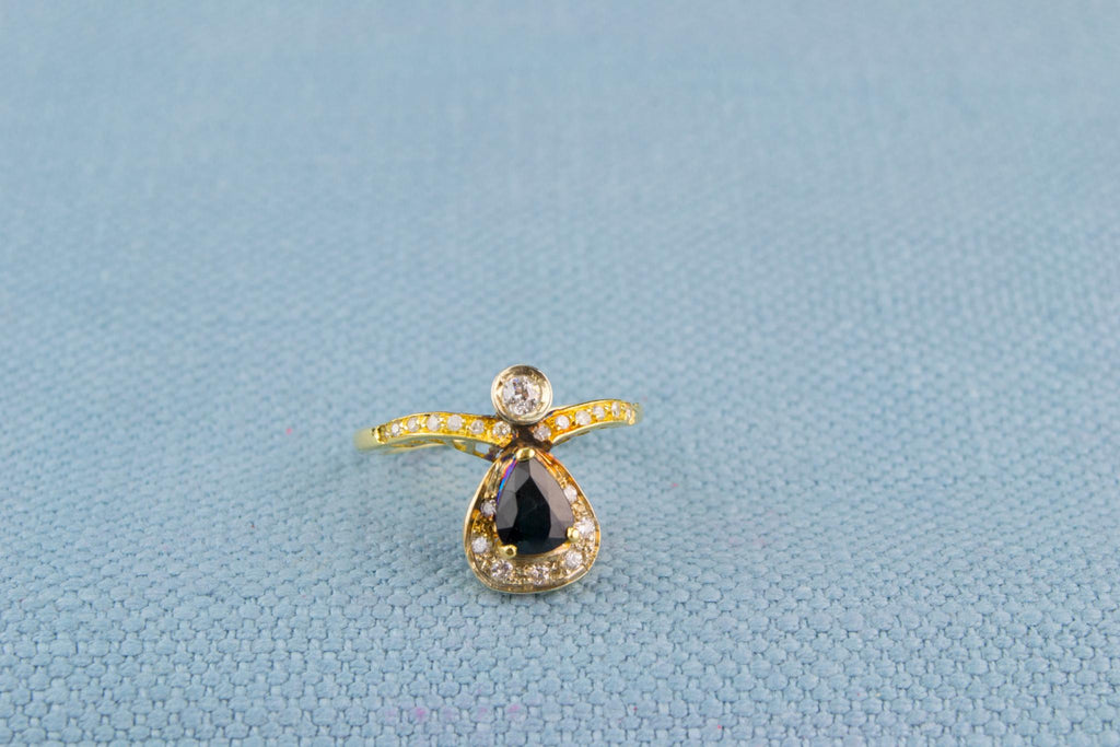 Ring 18ct Gold Sapphire and Diamonds