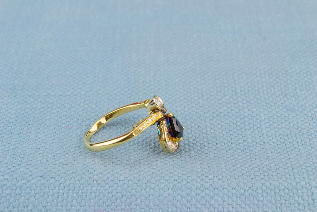 Ring 18ct Gold Sapphire and Diamonds