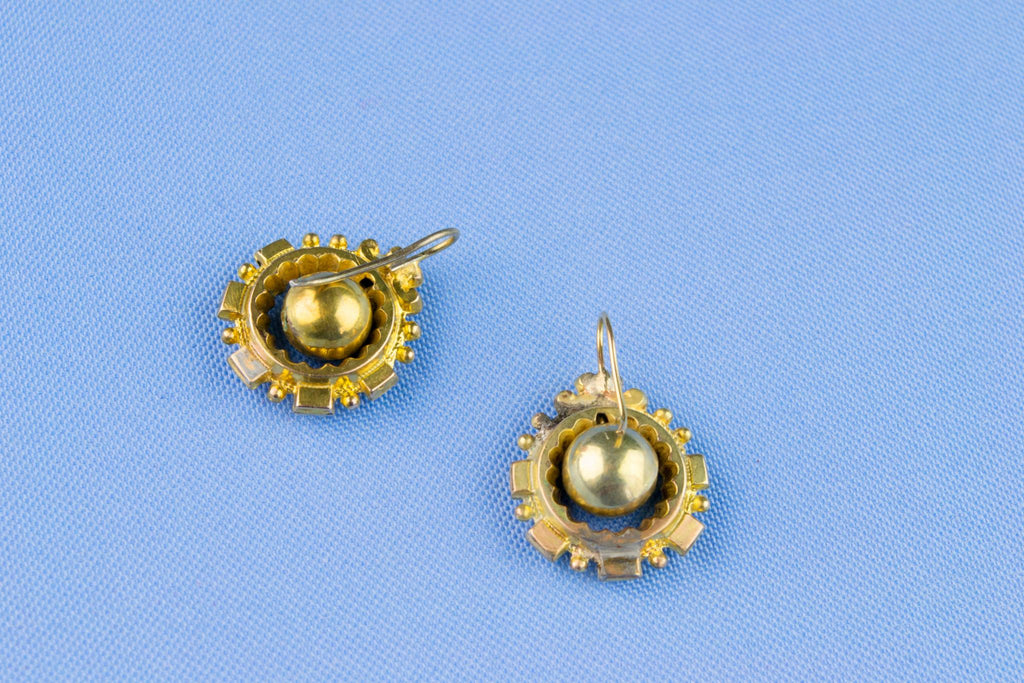 10ct Gold Earrings and Brooch, English 19th Century