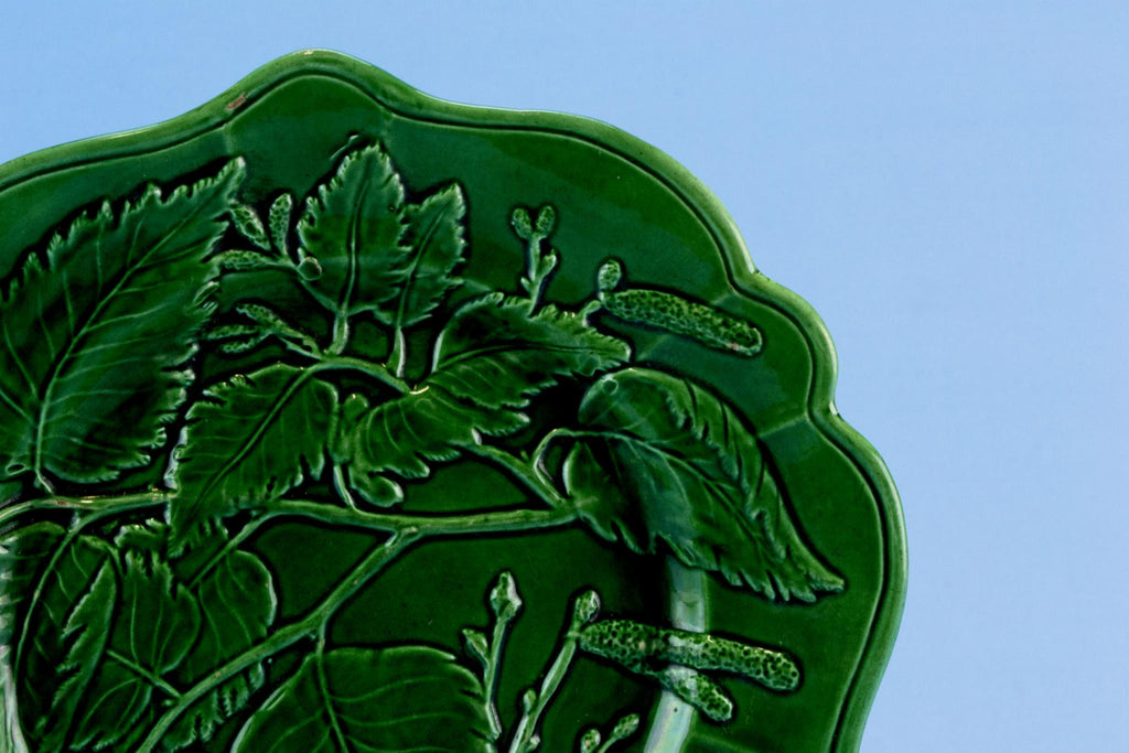 Serving Dish Green Majolica, English 19th Century