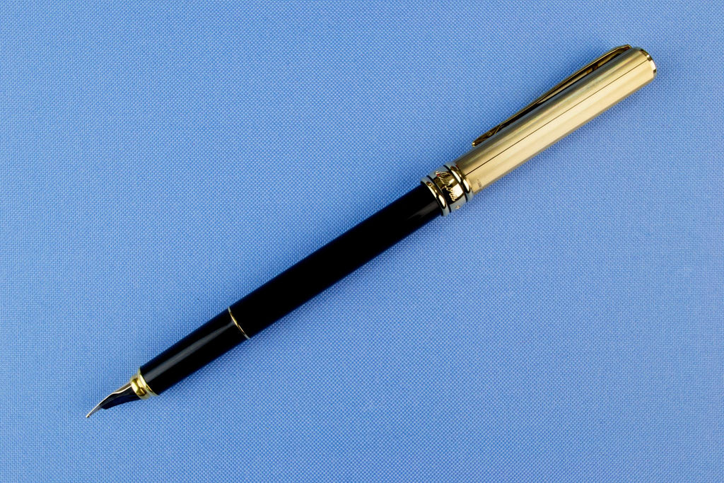 Aurora Sterling Silver Fountain Pen 14ct Gold