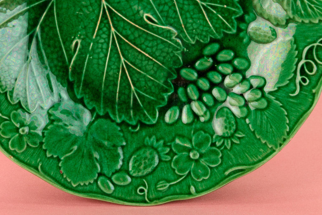 Green Majolica Serving Dish, English Victorian 19th Century