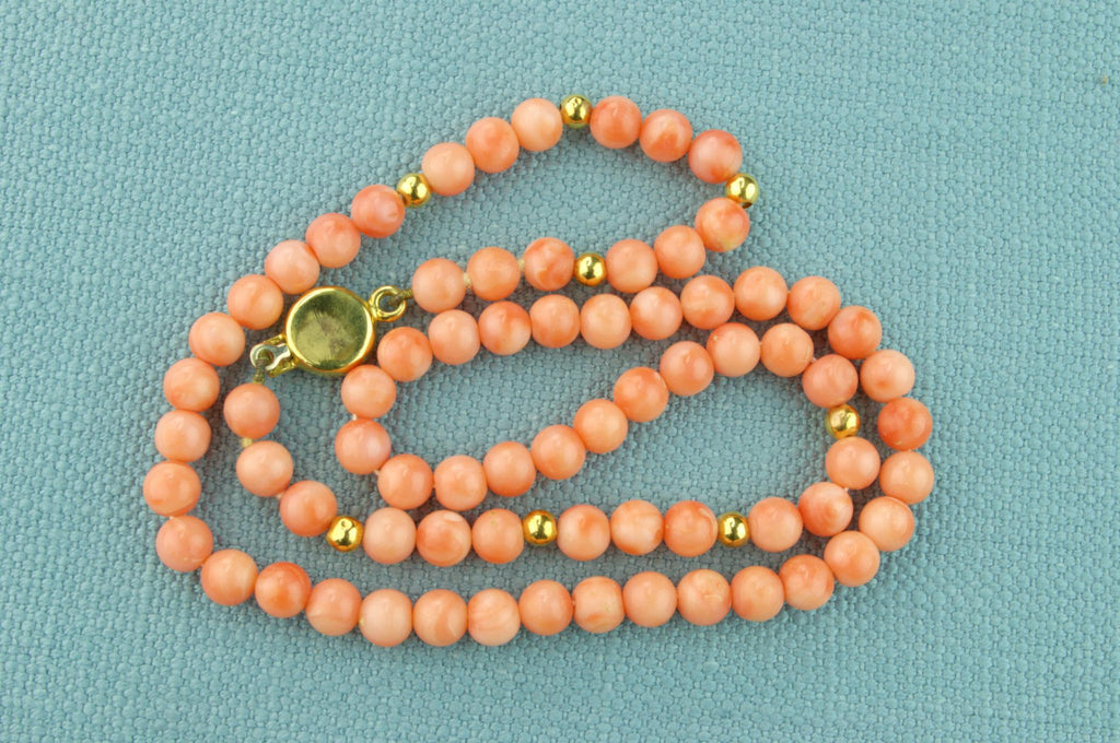 18ct Gold and Coral Beads Necklace Italian