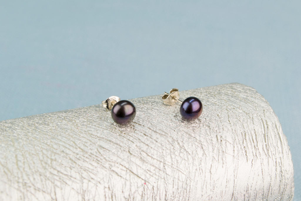 Black Pearl & Silver Stud Earrings