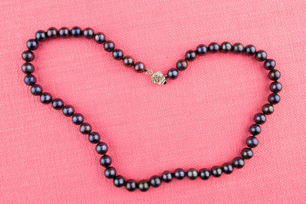 Black Fresh Water Pearls Necklace