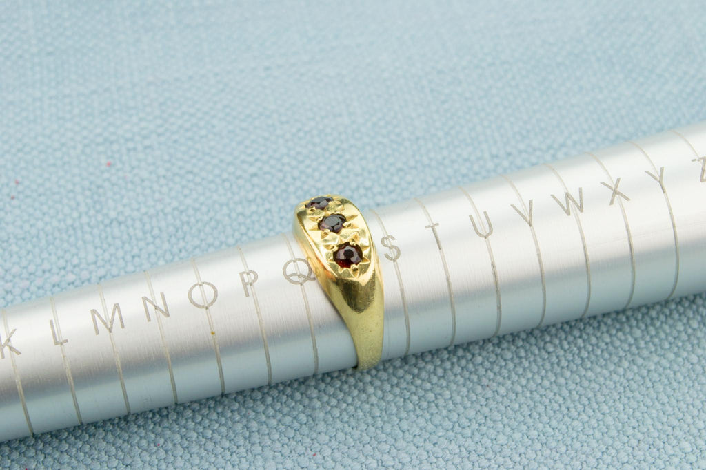 9ct Gold Ring with Three Garnets