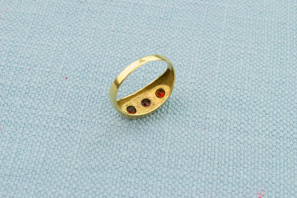 9ct Gold Ring with Three Garnets