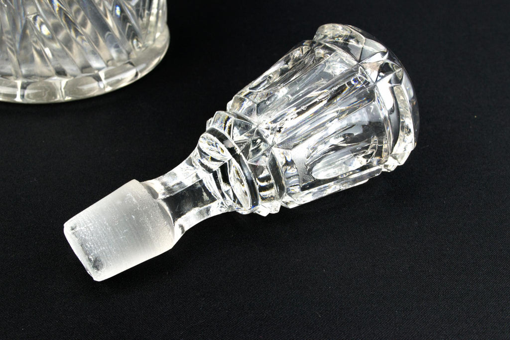 Dessert Wine decanter in Moulded Glass, English 19th Century