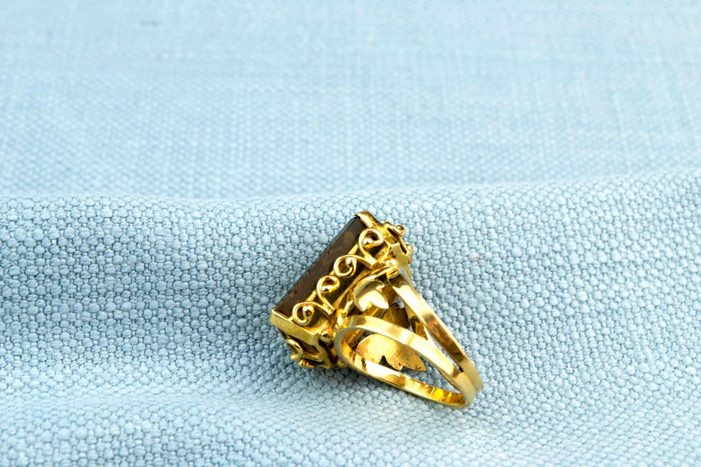 18ct Gold Ring with Cushion Cut Citrine