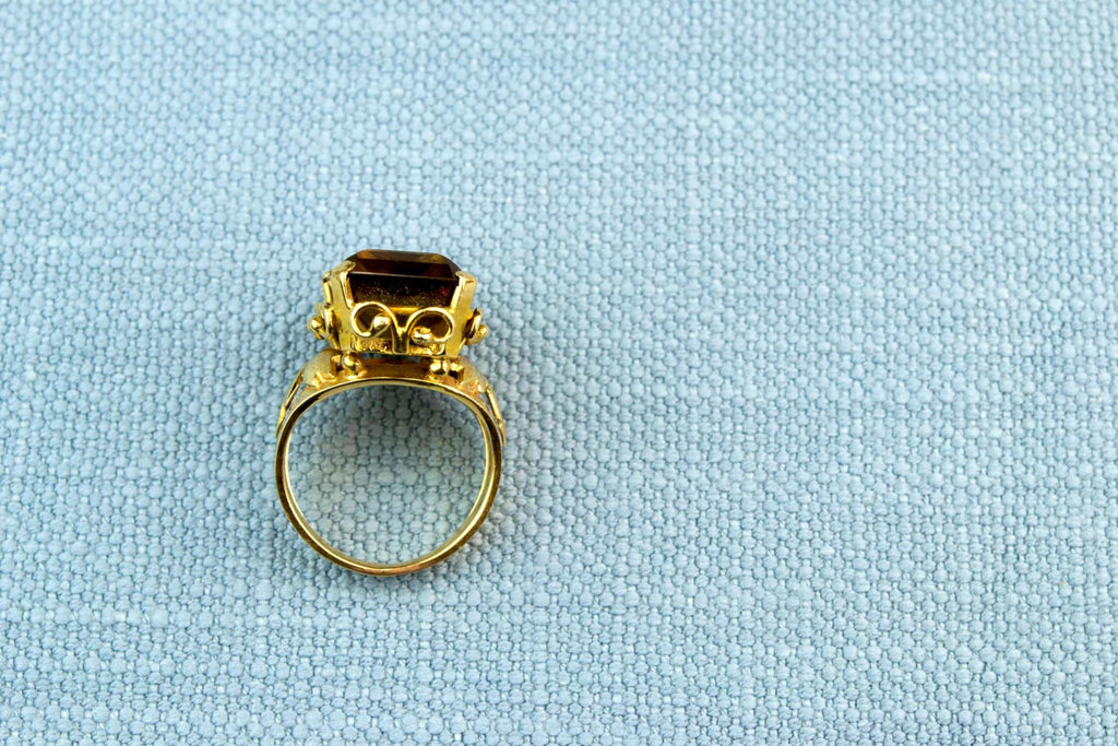 18ct Gold Ring with Cushion Cut Citrine