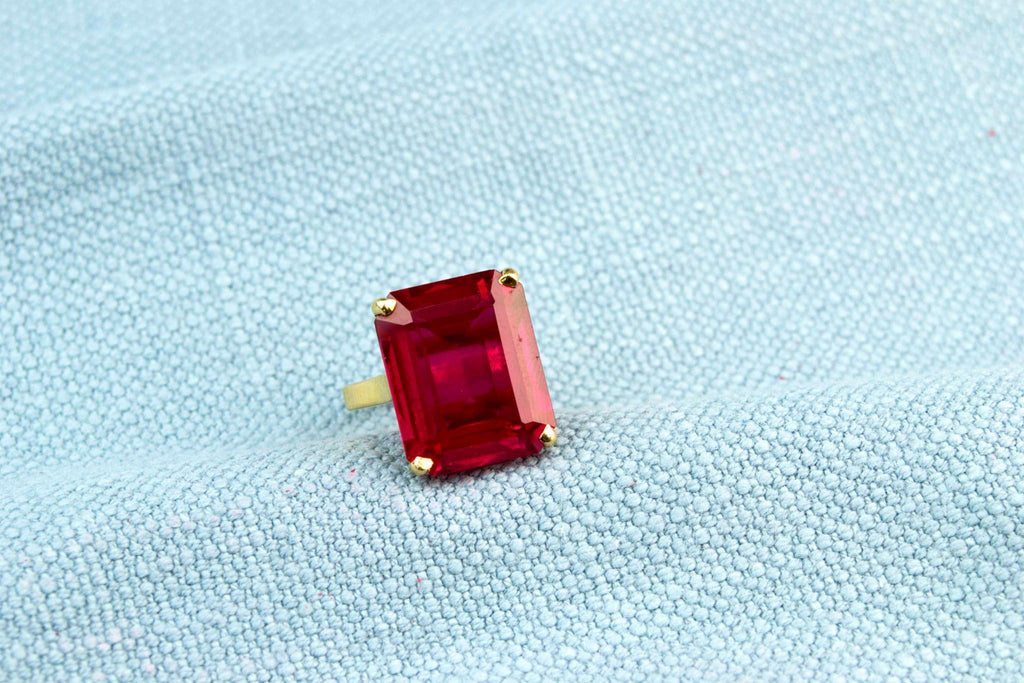 Large Ruby Ring in 18ct Gold