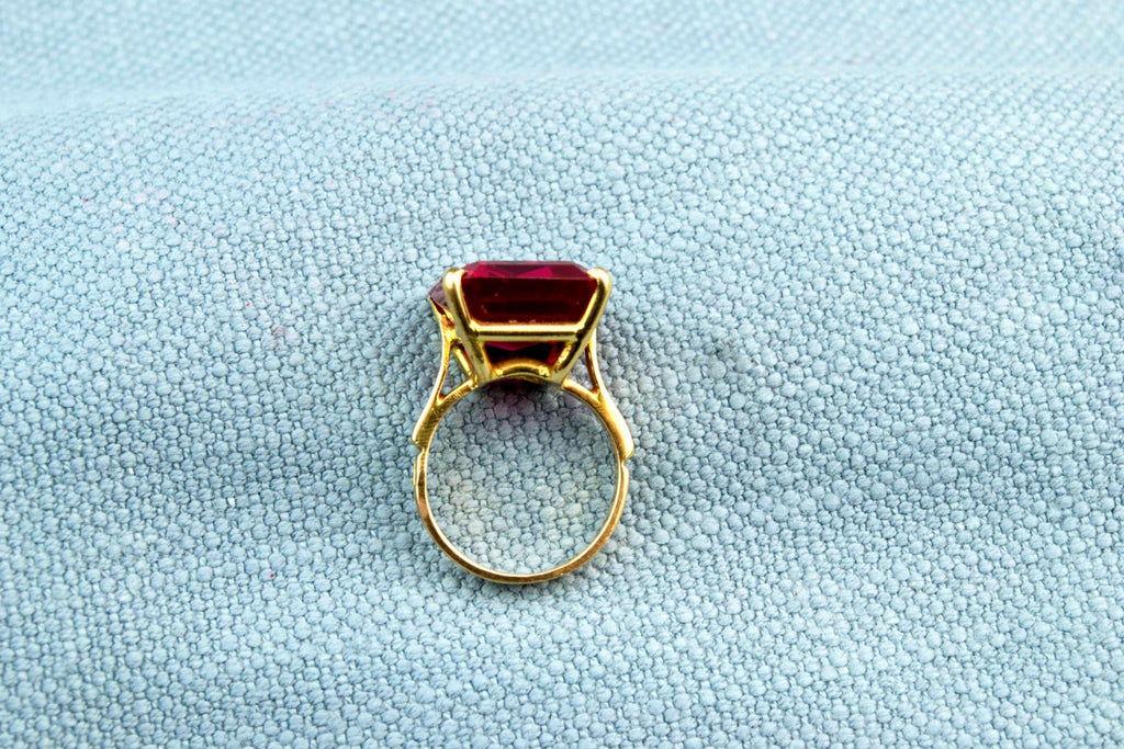 Large Ruby Ring in 18ct Gold