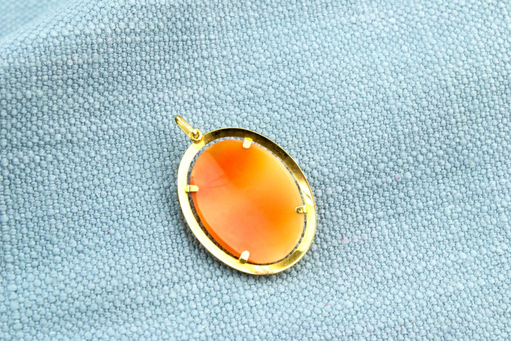 Carved Cameo Pendant in 18ct Gold, Mid 20th Century